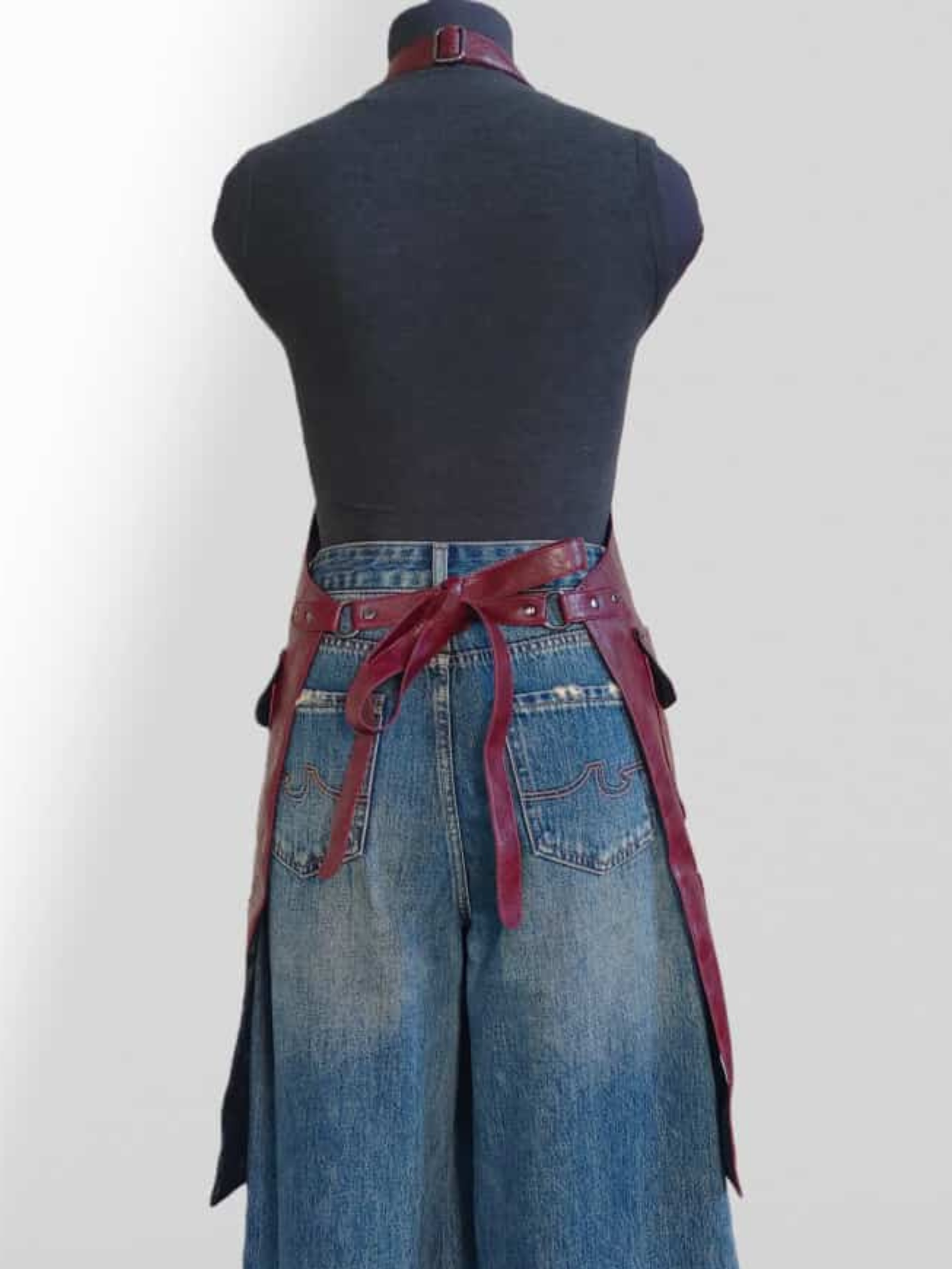 The Vera Essential Apron